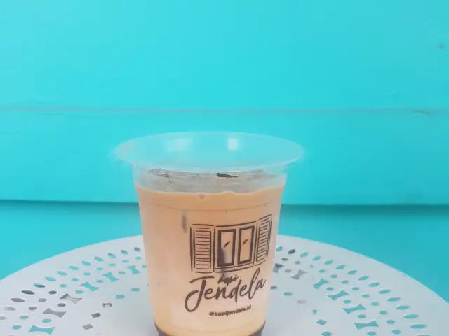 Gambar Makanan Kopi Jendela 16