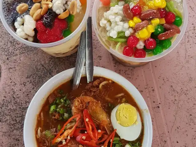 Cendol Pulut, Laksa, Nasi Lemak, Nasi Tomato & Kuih Muih Food Photo 2
