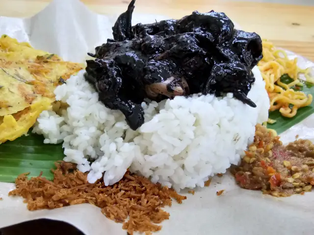 Gambar Makanan Nasi Cumi Hitam Madura Pak Kris 8