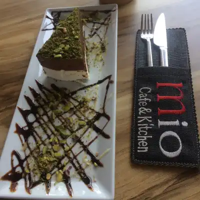 Mio Cafe & Kitchen