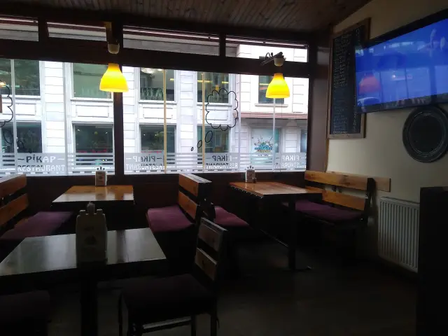 Pikap Pub Restaurant'nin yemek ve ambiyans fotoğrafları 2