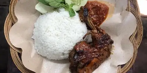 Ayam Bakar Madu Bu Prasti