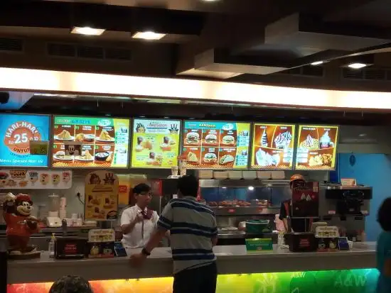 Gambar Makanan A&W Tunjungan Plaza 5