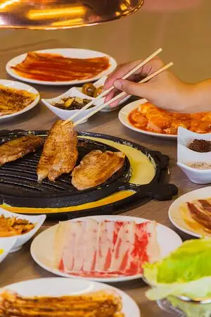 Holy Smokes: Korean Grill & Resto Food Photo 1
