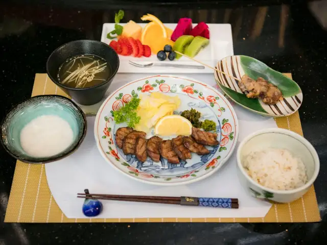 Gambar Makanan ISEYA Sukiyaki Robatayaki Japanese Restaurant 2