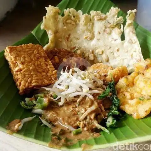 Gambar Makanan Nasi Goreng & Kerang Seafood Warung Embuh Maning, Banyuwangi 17