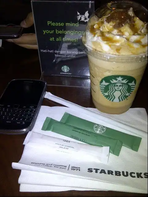 Gambar Makanan Starbucks 11