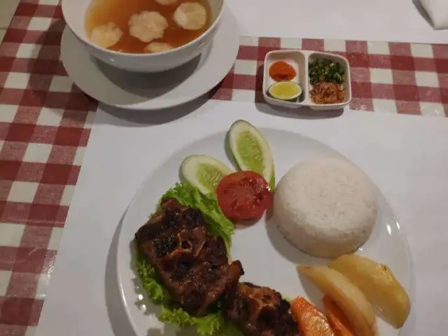 Gambar Makanan Sop Buntut H. Soedik 19