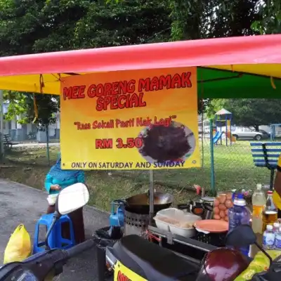 Mee Goreng Mamak Special