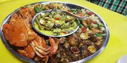 Dperahu Seafood