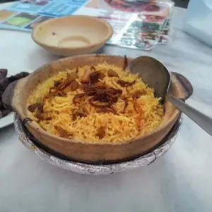 Ratha&apos;s Famous Raub Curry Food Photo 3