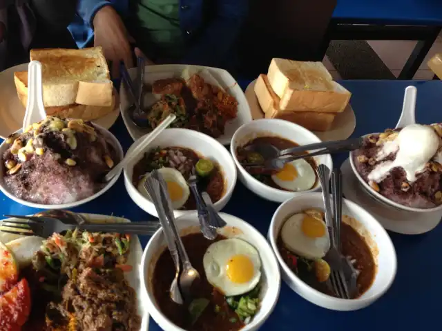 Medan Selera Larkin Bomba Food Photo 12