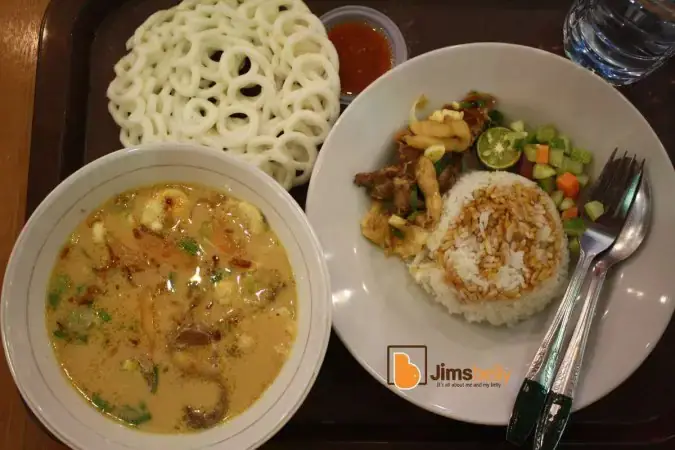 Soto Betawi & Sop Kaki