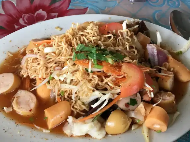 Kak Noor Kerabu Maggi Food Photo 6
