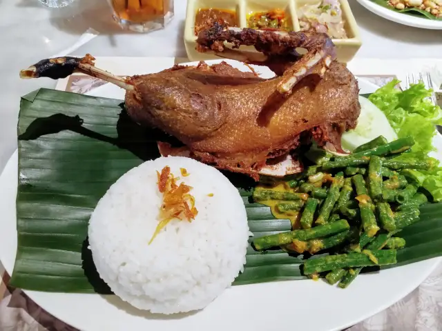 Gambar Makanan Bebek Tepi Sawah 10