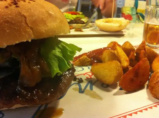 Friends&burgers'nin yemek ve ambiyans fotoğrafları 1