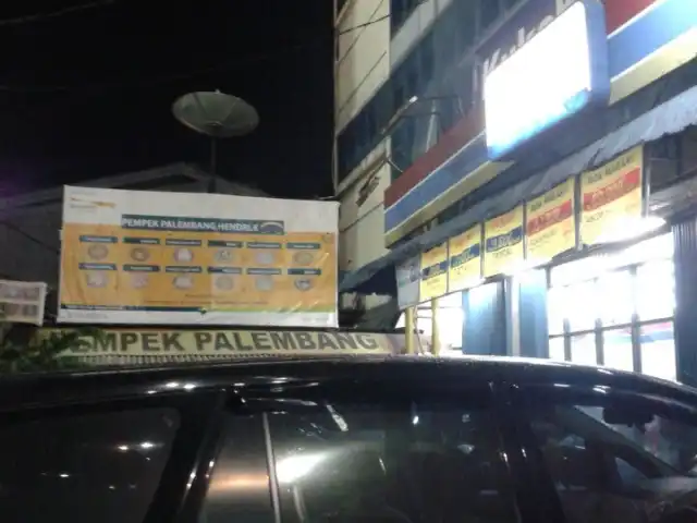 Gambar Makanan Pempek Palembang Hendri K. 4