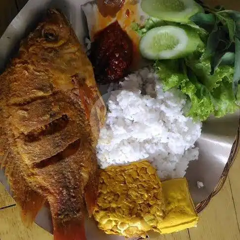 Gambar Makanan Lalapan & Seafood TR Lamongan , Alalak 9