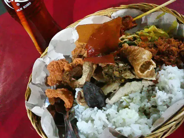 Gambar Makanan Babi Guling Nadi Jaya 9