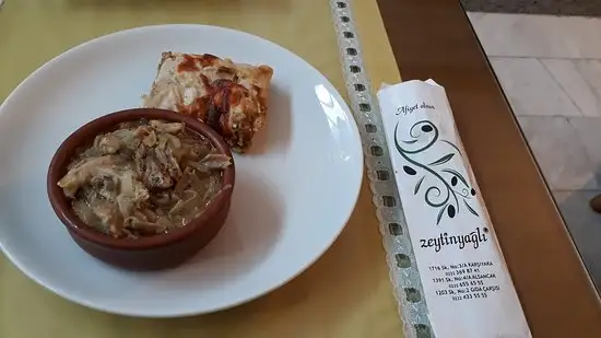 Zeytinyağlı'nin yemek ve ambiyans fotoğrafları 1