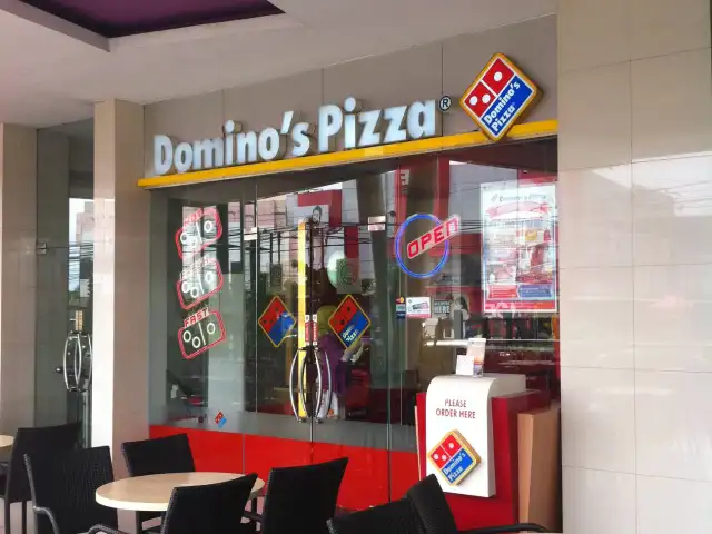 Gambar Makanan Domino's Pizza 8