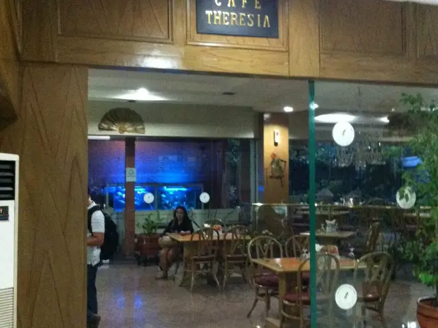 Gambar Makanan Theresia Cafe - Hotel John's Pardede International 6