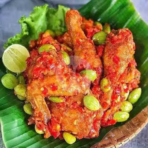 Gambar Makanan Bebek Cabe Ijo, Pujasera Botania 1 12