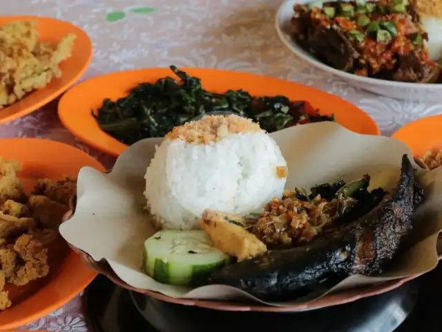 Gambar Makanan Ayam Goreng Nelongso, Sawojajar 8