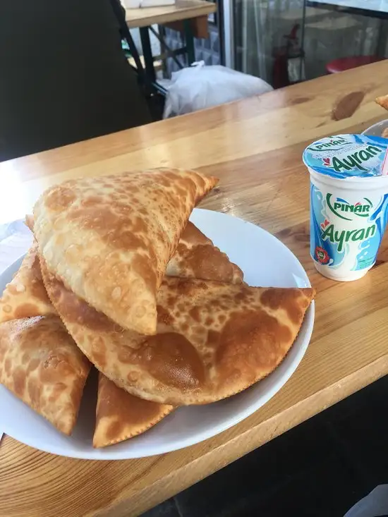 Papağan Çiğ Börek Salonu'nin yemek ve ambiyans fotoğrafları 8