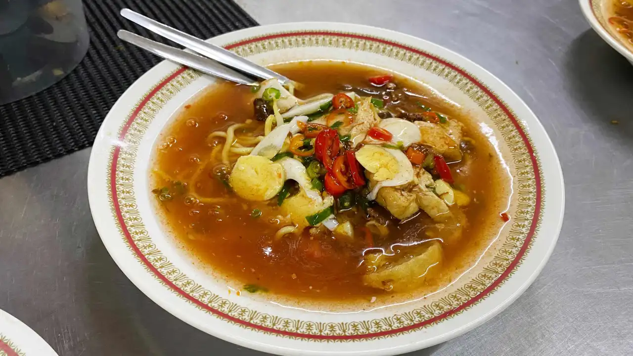 Pakmid Mee Rebus