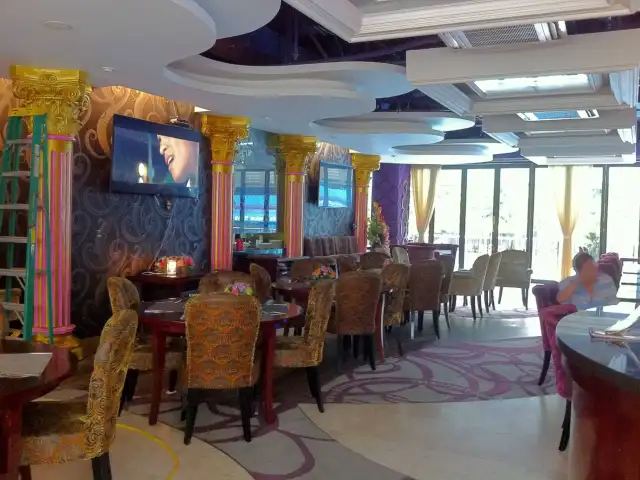 Gambar Makanan D'Consulate Lounge 6