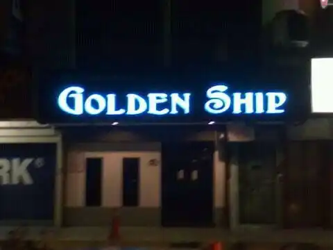 Golden Ship Restaurant & Pub Food Photo 4