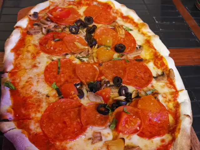 Gambar Makanan Pizza E Birra 14
