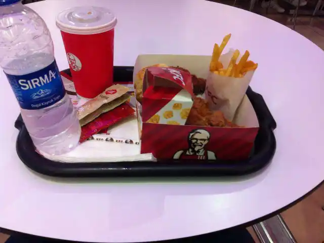KFC'nin yemek ve ambiyans fotoğrafları 34