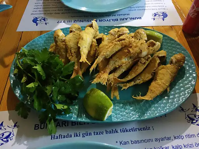Yeniköy Balık Evi'nin yemek ve ambiyans fotoğrafları 1
