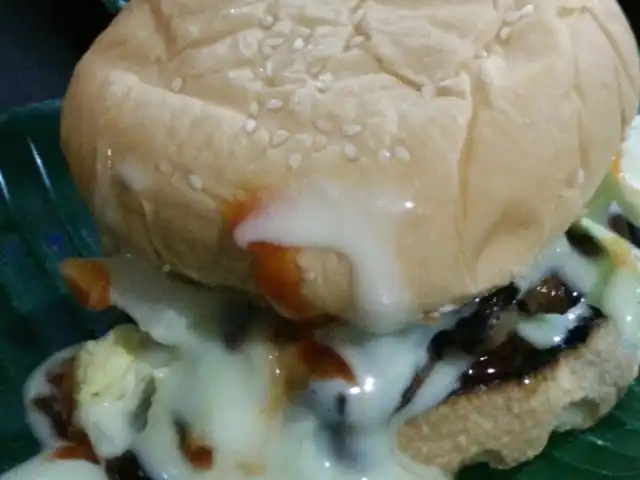 Burger Bakar Taman Pelangi Food Photo 1
