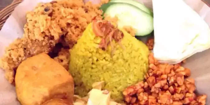 Nasi Kuning Plus Plus