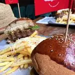 Burgerhood'nin yemek ve ambiyans fotoğrafları 3
