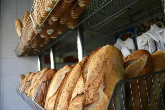 Bereket Ekmek Unlu Mamuller Sarkuteri'nin yemek ve ambiyans fotoğrafları 1