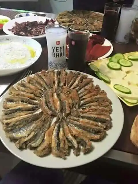 Behsat et balık mangal'nin yemek ve ambiyans fotoğrafları 16