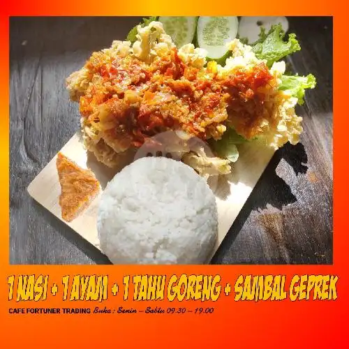 Gambar Makanan Ayam Geprek Cafe Fortuner Trading, Ruko City Hall 1