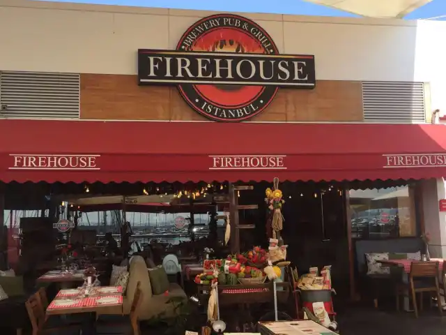 Firehouse'nin yemek ve ambiyans fotoğrafları 55