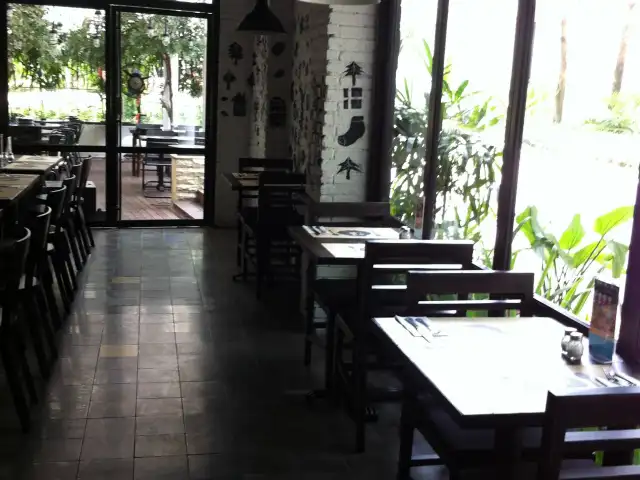 Gambar Makanan Luciole Bistro & Bar 18