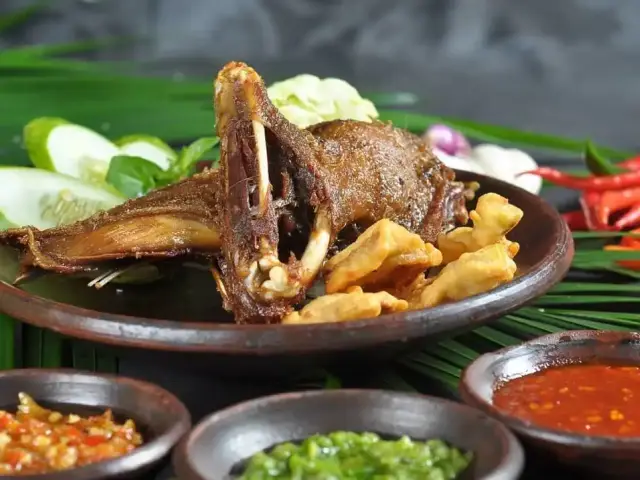 Gambar Makanan Bebek Goreng H. Slamet 7