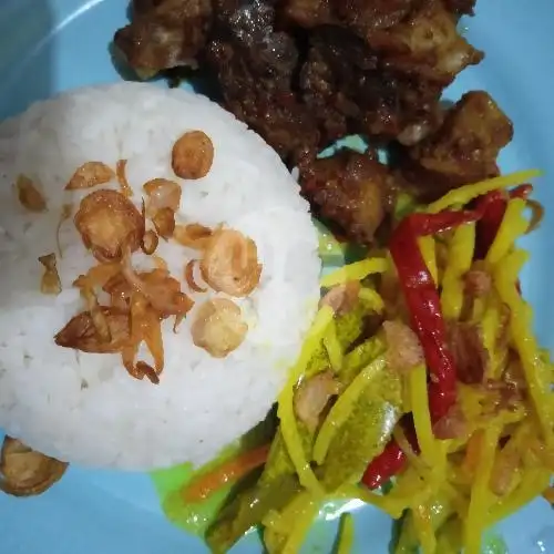 Gambar Makanan Warung Nasi Kuning Jilan, Tuminting 1
