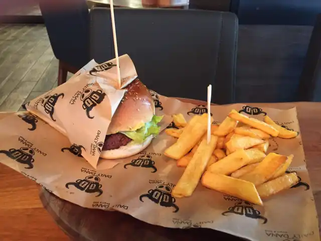 Daily Dana Burger & Steak'nin yemek ve ambiyans fotoğrafları 37