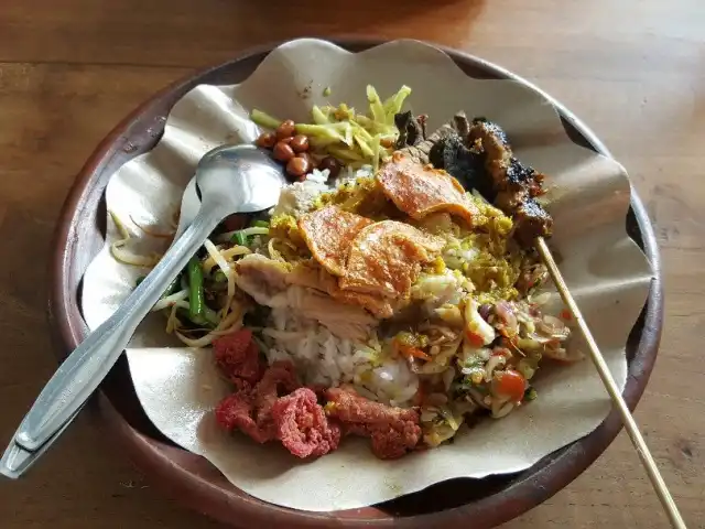 Gambar Makanan Warung Pradnyani Babi Guling Khas Bali 2
