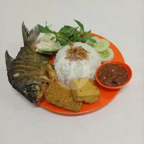 Gambar Makanan Nasi Uduk Spesial Mas Nur, Setiabudi 9