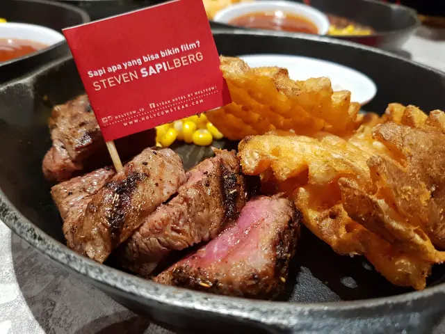 Gambar Makanan Steak Hotel by Holycow! 1