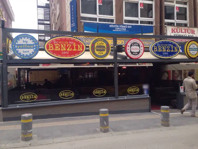 Big Yellow Taxi Benzin Cafe'nin yemek ve ambiyans fotoğrafları 4